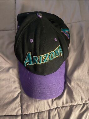 Arizona Snapback Embroidered Two-Tone Baseball Cap - Black & Purple